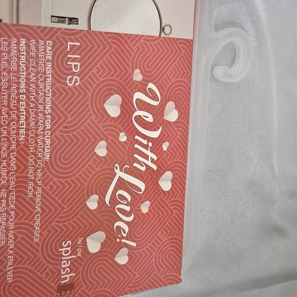 2004 Splash Love Shower Curtain with Lips Red and White Design NWT